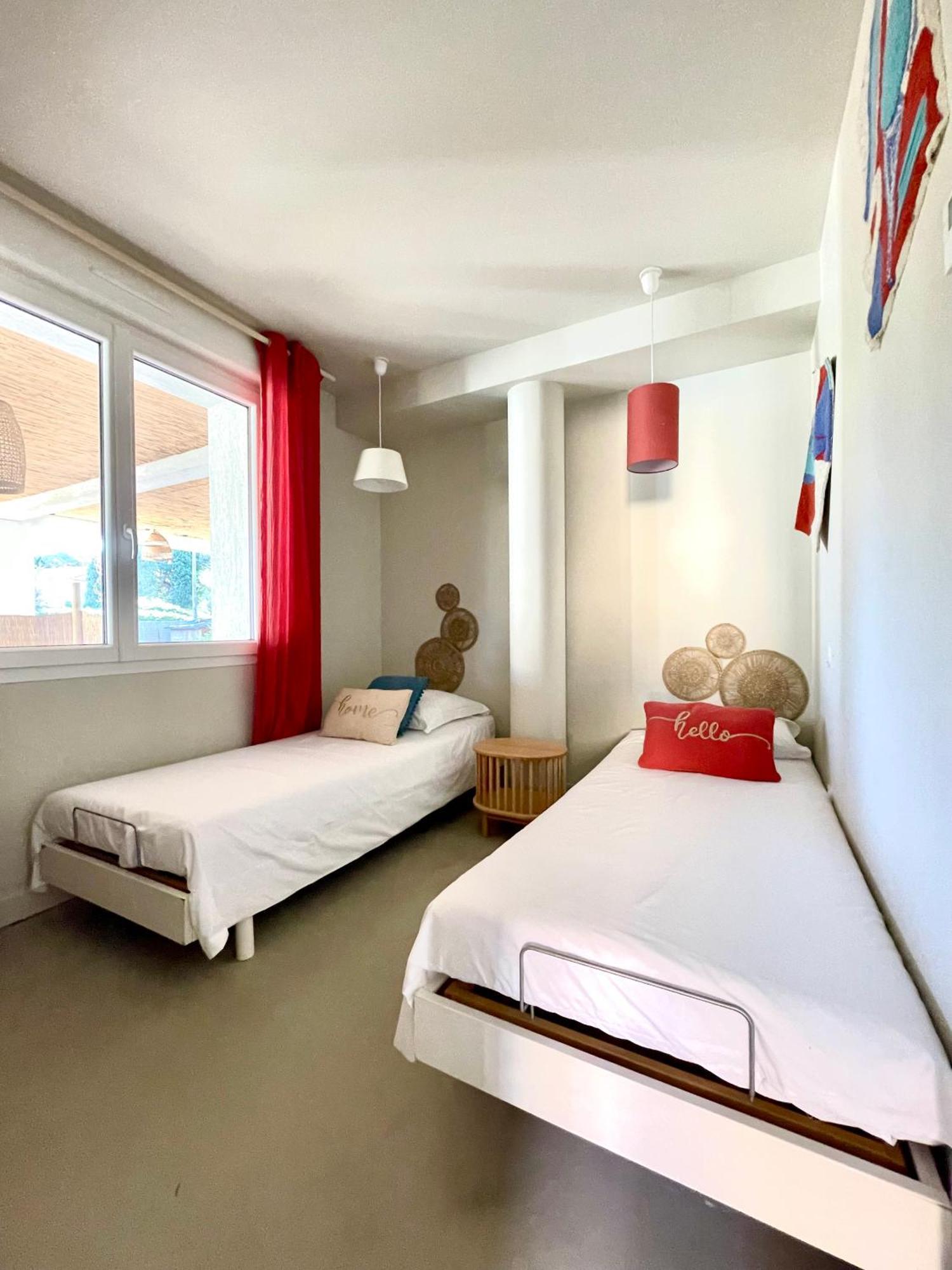 Bas De Villa - 300M Plage De La Capte - 2 Hebergements Disponibles 耶尔 外观 照片