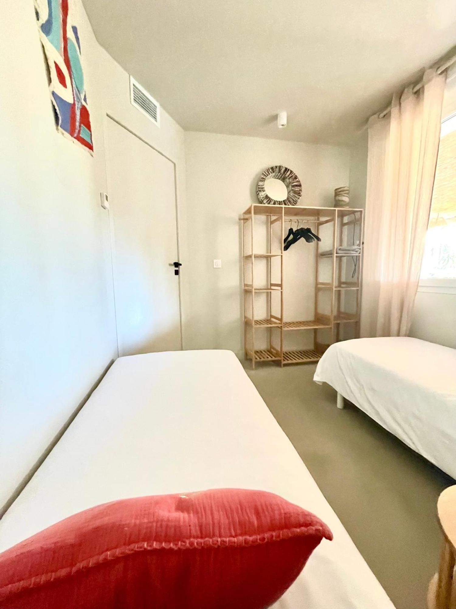 Bas De Villa - 300M Plage De La Capte - 2 Hebergements Disponibles 耶尔 外观 照片